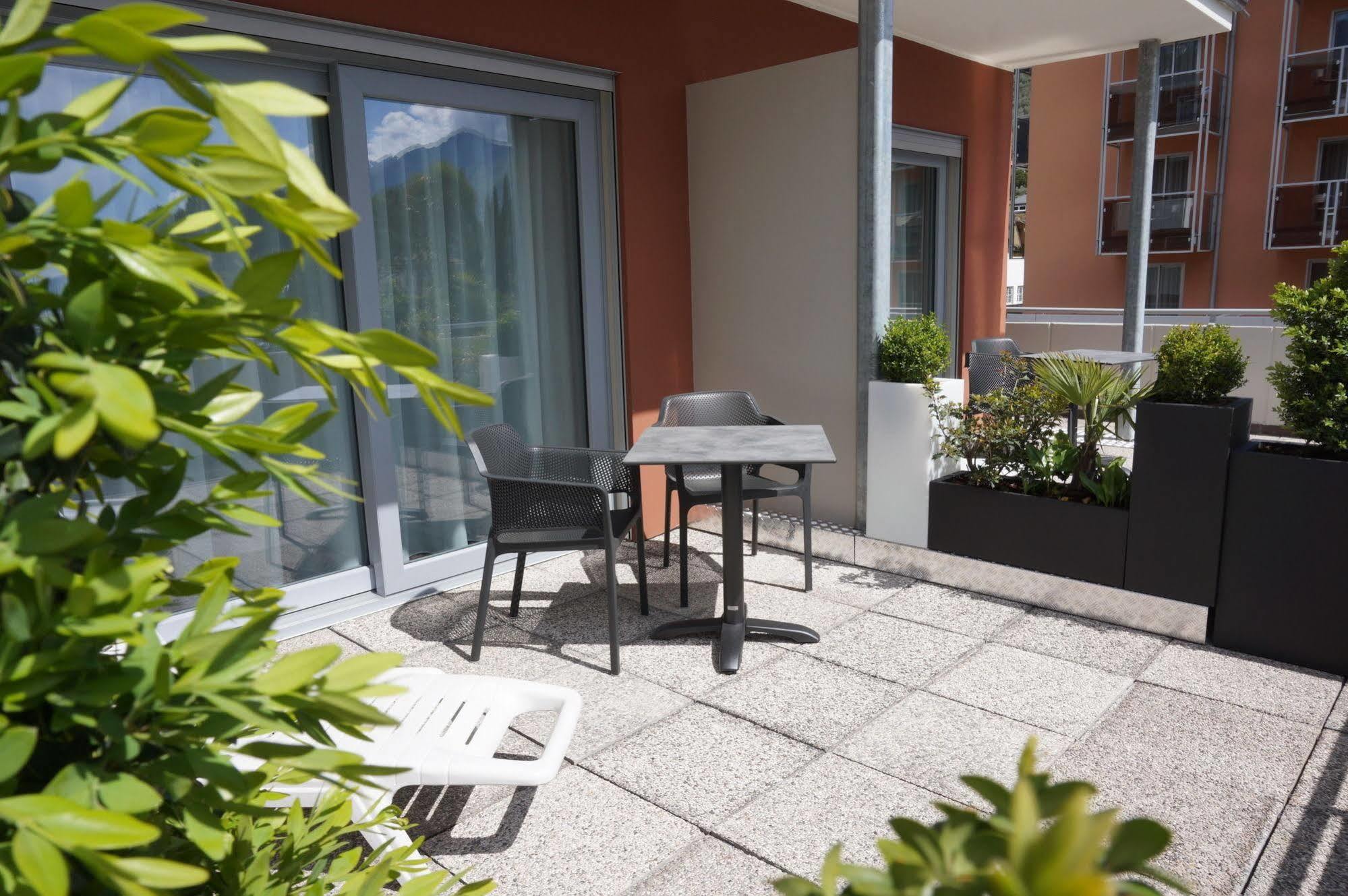 Hotel Riviera Riva del Garda Exteriör bild
